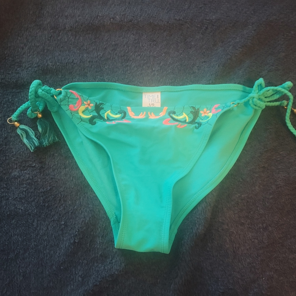 Bikini bottoms
